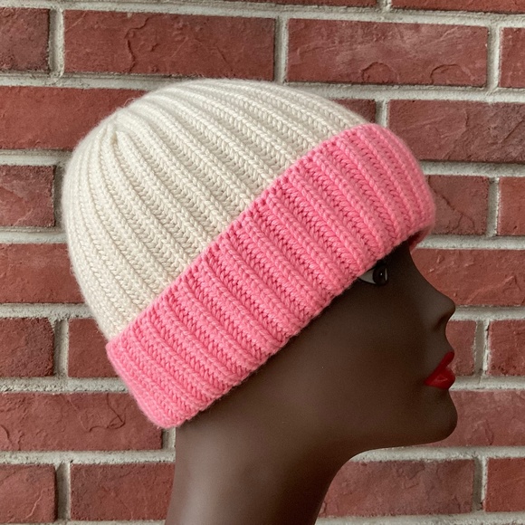 William Lockie Cashmere Cream Pink Ribbed Cuffed Beanie Hat Made in Scotland NEW - Picture 1 of 9